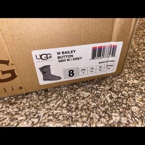 Women’s grey ugg’s